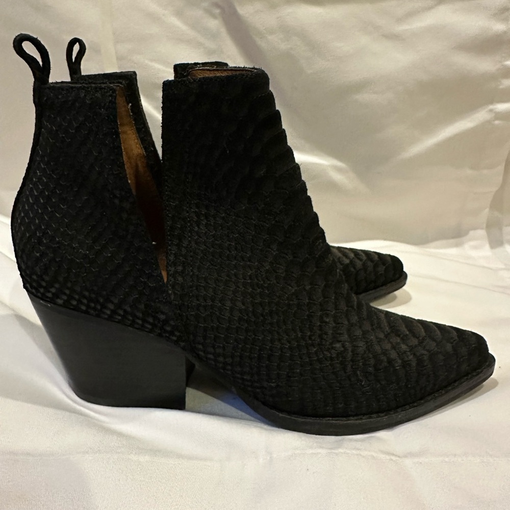 Jeffery Campbell - Black Snakeskin - Size 9
